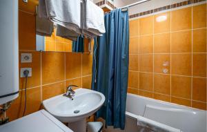 Appartements Appartement Proche De La Meuse : Appartement 3 Chambres