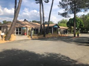 Mobilhome 3 chambres camping 4 étoiles