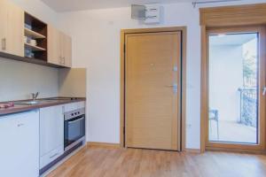 Studio 401, Vila Šarm