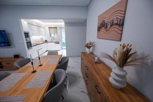 Koukaki Modern Living