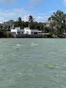 Ashan Seafront Bungalow 1