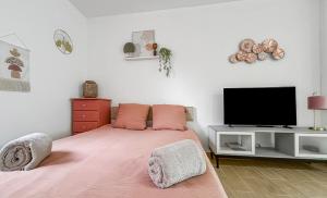 Appartements Cosy et calme, lit double, proche transports : photos des chambres