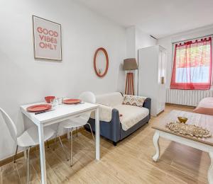 Appartements Cosy et calme, lit double, proche transports : photos des chambres