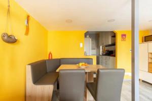 Hideaway with Balcony on Balzac