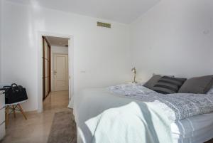 Sun-Kissed Duplex Penthouse