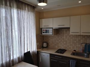 Замечательная квартира с современным ремонтом рядом с метpо Холодная гора