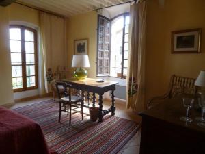 Villas Grande maison dans village medieval : photos des chambres