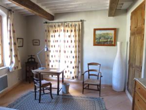 Villas Grande maison dans village medieval : photos des chambres