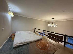 Tuyas apartment