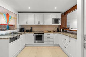 Golden Shore Seafront Apartment