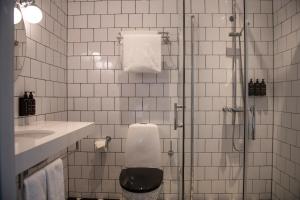 Standard Twin Room room in Clarion Collection Hotel Borgen