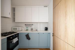 Solec Powiśle Deluxe Apartment by BookingHost