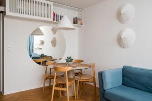 Solec Powiśle Deluxe Apartment by BookingHost