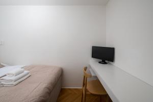 Solec Powiśle Deluxe Apartment by BookingHost