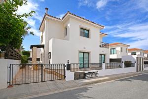 Villa Maya - 4bed with Private Heated Pool