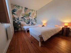 Maisons de vacances Domaine Les Chauveaux, 3 gites, 26 personnes, 1 salle : photos des chambres