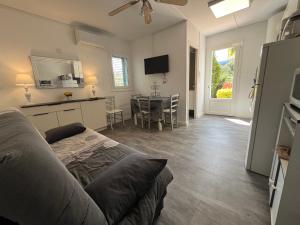 Appartements MORIANI PLAGE - 3 pieces climatise 4 a 6 couchages D1 : photos des chambres