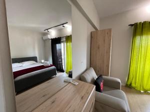 Kadare City-Center Apartment with Balcony