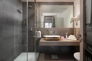 Double Room room in Hotel Colors Inn