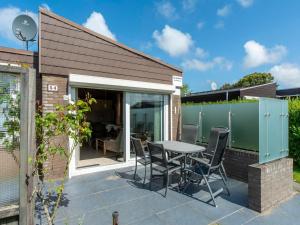 Bungalow near Beach and Forest in De Blenck