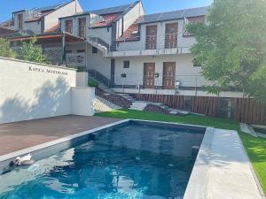 Katica Szállás - 3hvězdičkové hotely ve městě Balatonkenese