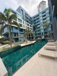Acqua Condo By Dw