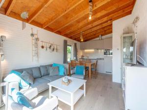 Bungalow in Callantsoog near Sandy Beach