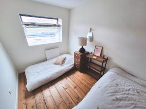 Maisons de vacances Large house 11 people 4 bedrooms with outdoor near Lille city center : photos des chambres