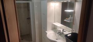 Maisons de vacances Terre De Pierres - Gite Aventurine : photos des chambres