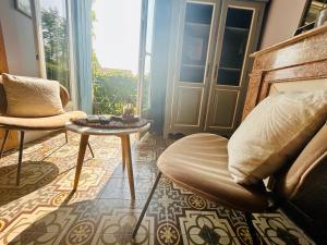 B&B / Chambres d'hotes MAISON la BOHEME Une parenthese enchantee au coeur du charme, petit-dejeuner de reve : photos des chambres