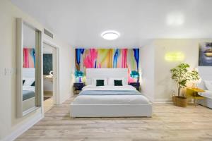 Ocean Drive Oasis Rooftop Pool & Bar
