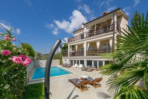 Poolside City Apartments Pula - Pool & Gym
