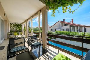 Poolside City Apartments Pula - Pool & Gym