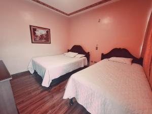 Hotel de la catedral cuenca by Chat Noir