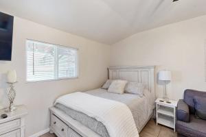 Studio Casita with Patio, BBQ Grill and Fire Pit