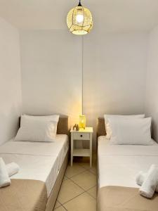 Sempre, Florida Suites, Kythira