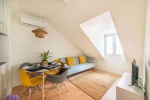 Monsanto Hill House - NO 565 2D