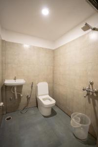 Hotel Vaishnavi Classic