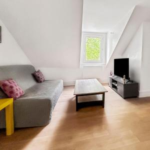 Charmant studio - vue parc- proche transports