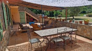 Villas Charming converted Mill with Private Swimming Pool : photos des chambres