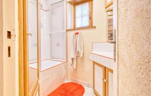 Maisons de vacances Charmante Maison Avec Piscine : photos des chambres