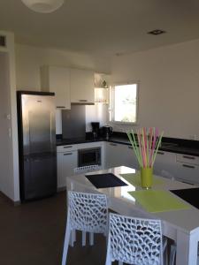 La corse les pieds dans leau