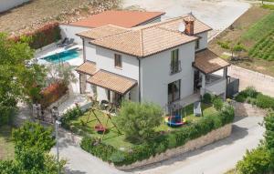 4 Bedroom Gorgeous Home In Nova Vas 