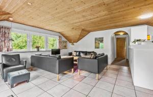 4 Bedroom Pet Friendly Home In Blåvand