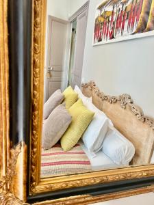 B&B / Chambres d'hotes MAISON la BOHEME Une parenthese enchantee au coeur du charme, petit-dejeuner de reve : photos des chambres