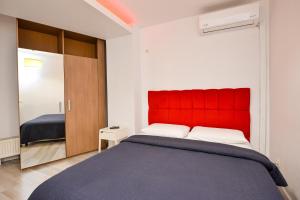 Royal Accommodation