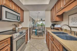 Sail Inn SaintSimons-ground unit beach access pool