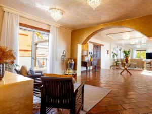 Villa Toscana Indoor & Outdoor Pool