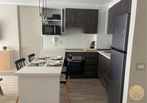 Apartment with ocean views, excellent location