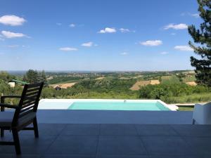 Cheerful 3 bedroom villa with pool in nature